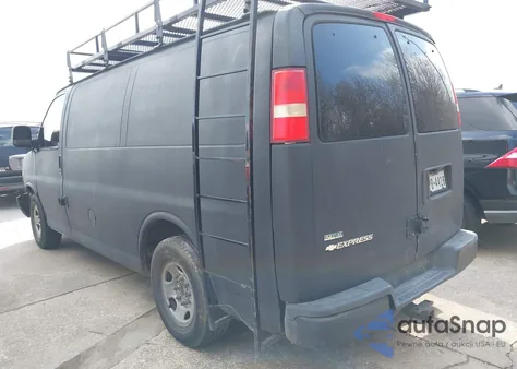 2012 Chevrolet Express 2500 Work Van z USA, uszkodzony, nr VIN 1GCWGFCG7C1121205